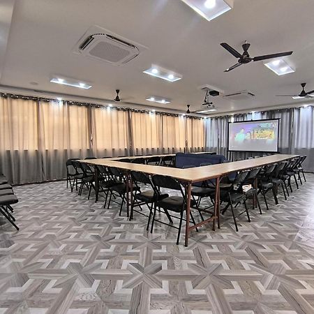Hotel Peaceland Lumbini Buitenkant foto