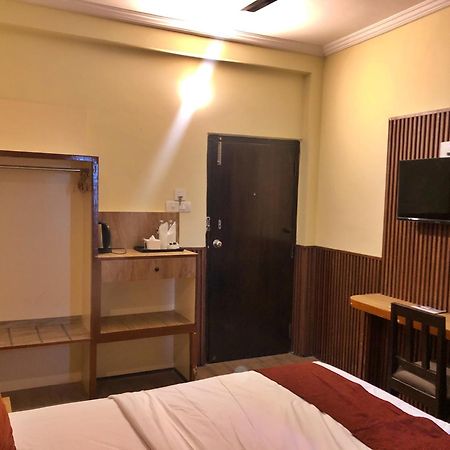 Hotel Peaceland Lumbini Buitenkant foto