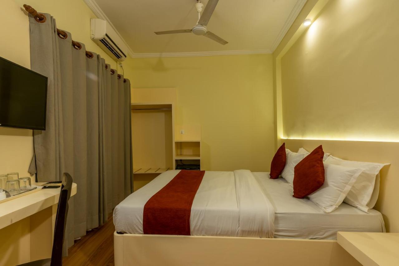 Hotel Peaceland Lumbini Buitenkant foto