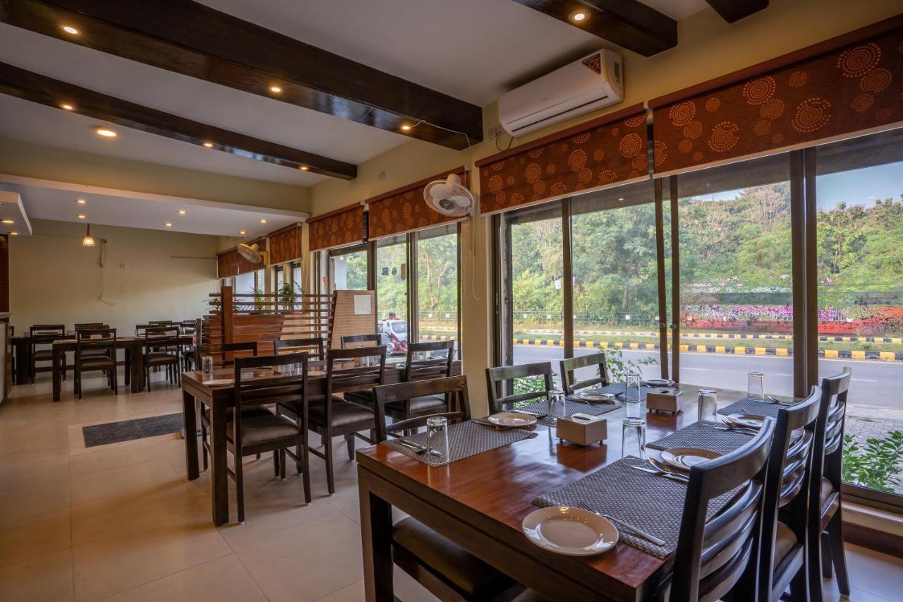 Hotel Peaceland Lumbini Buitenkant foto