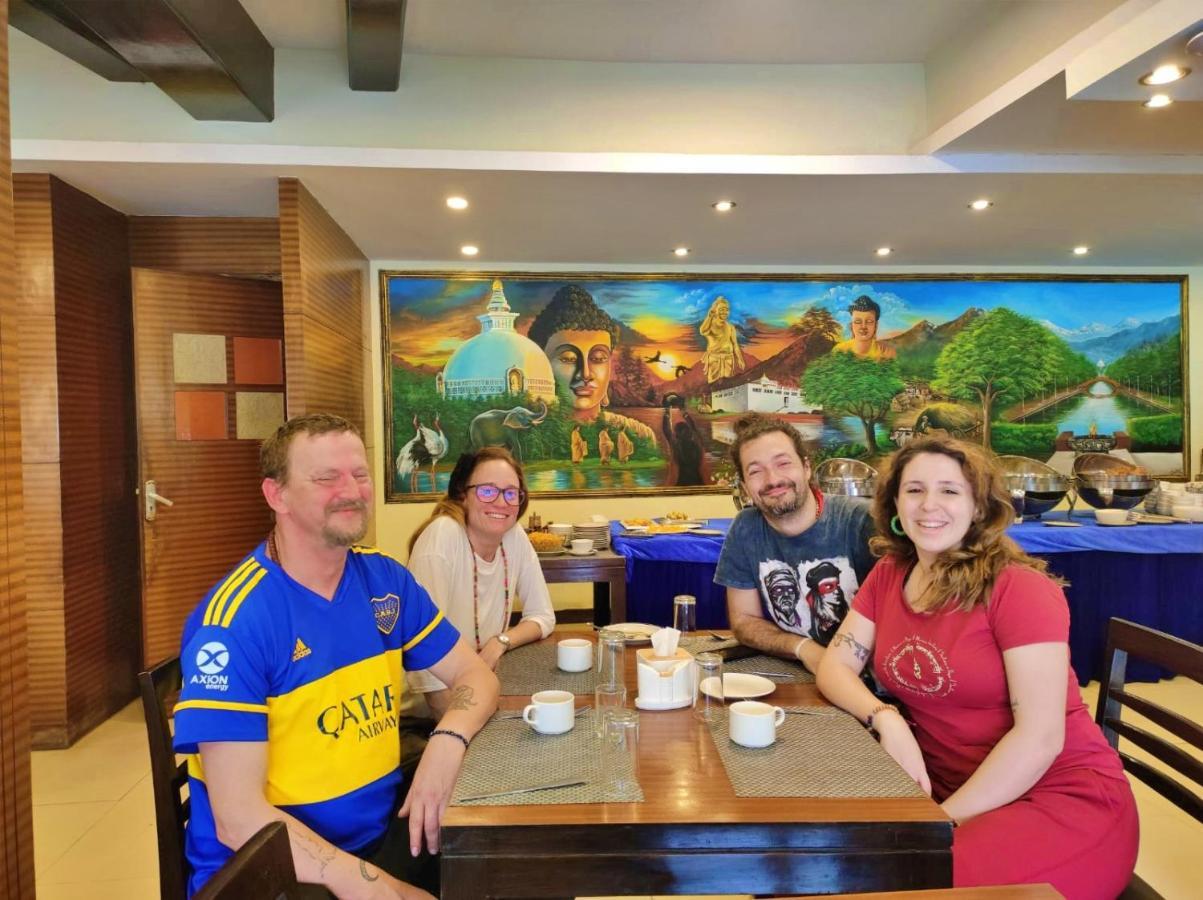 Hotel Peaceland Lumbini Buitenkant foto