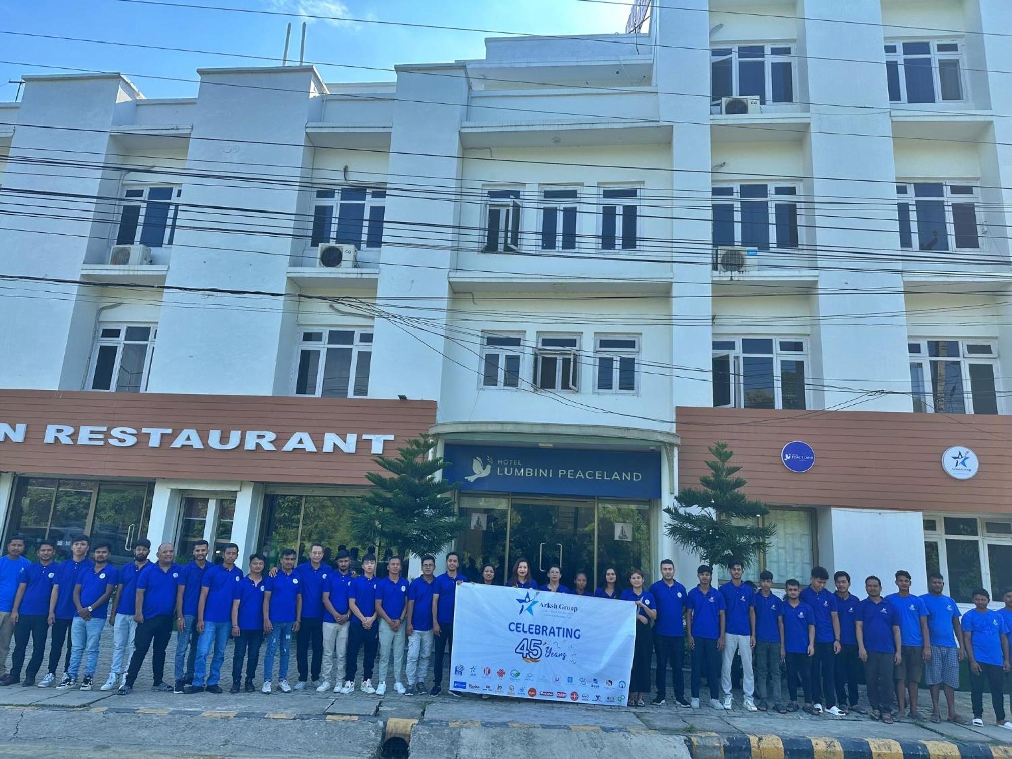 Hotel Peaceland Lumbini Buitenkant foto