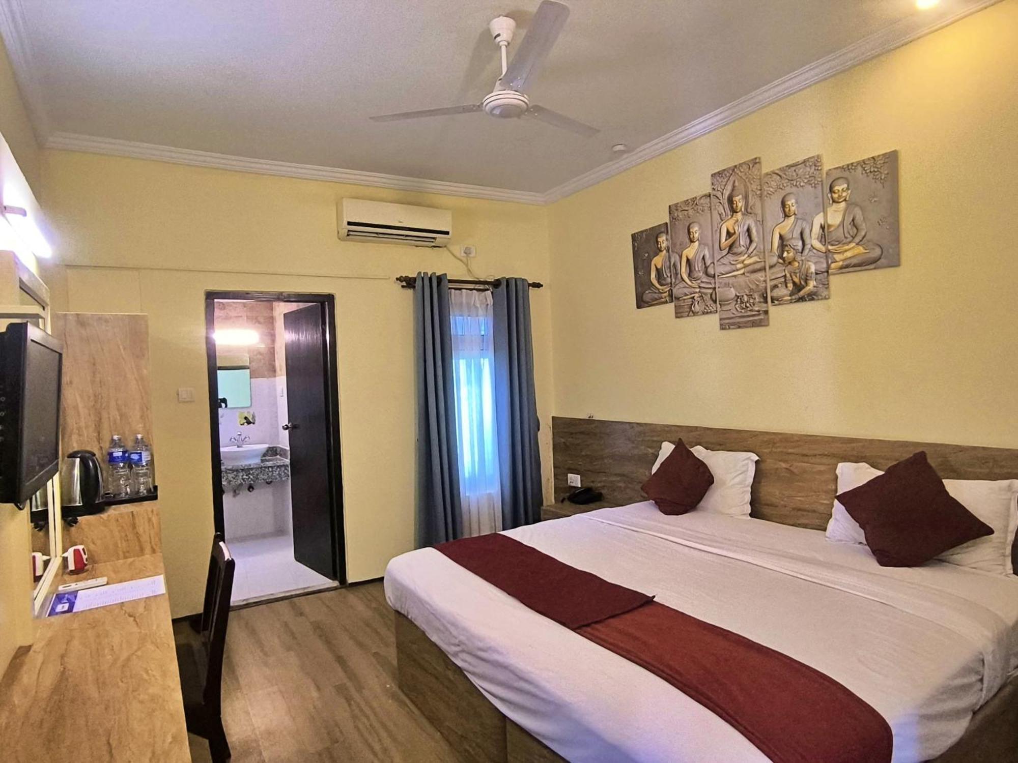 Hotel Peaceland Lumbini Buitenkant foto