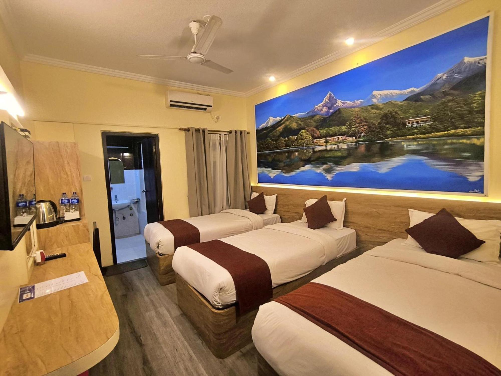 Hotel Peaceland Lumbini Buitenkant foto