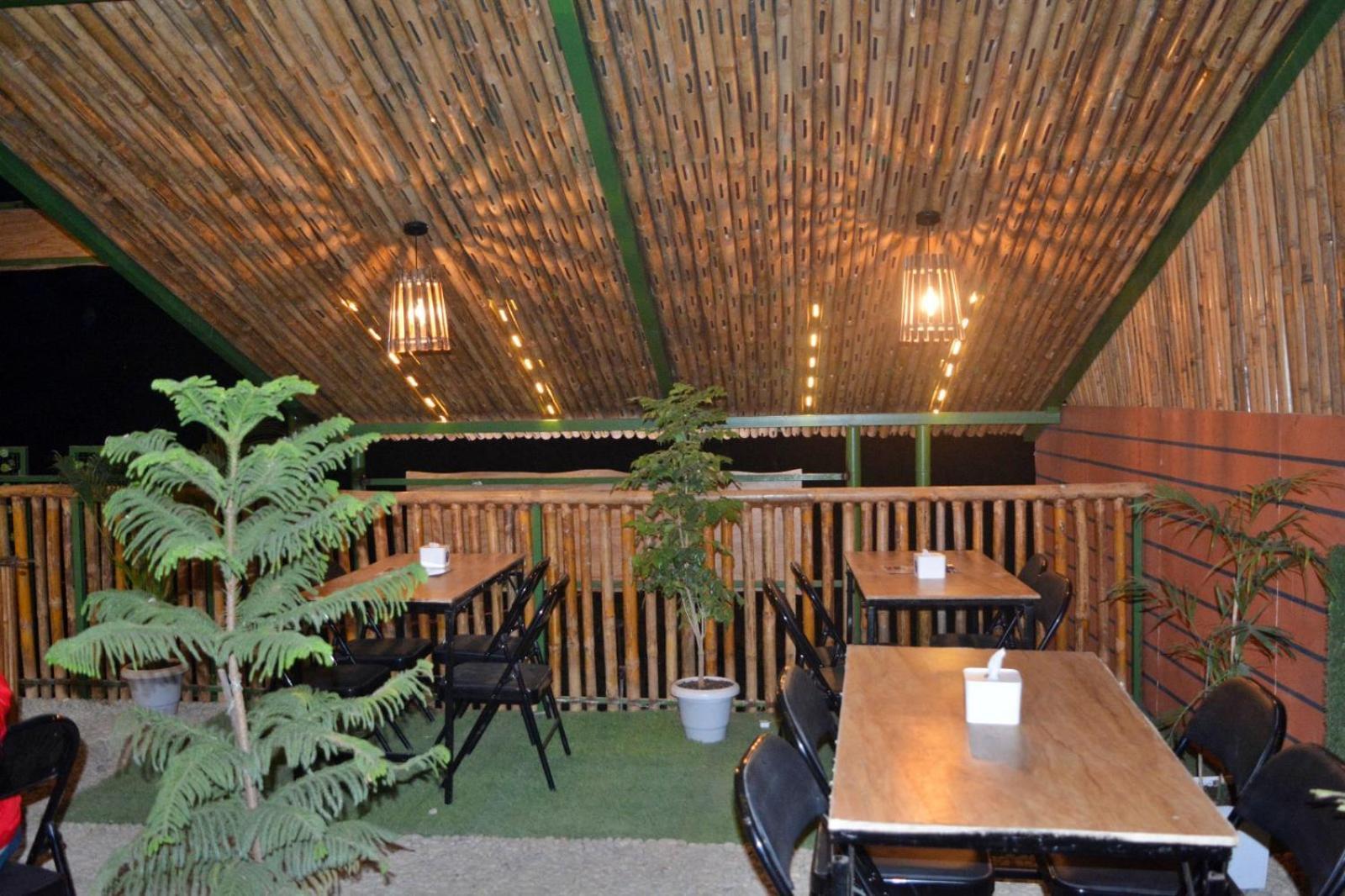 Hotel Peaceland Lumbini Buitenkant foto
